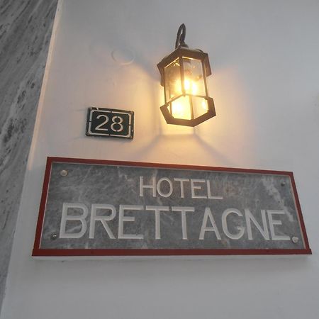 Hotel Bretagne Loutraki  Exterior photo